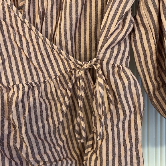 Madewell Puff-Sleeve Peplum Wrap Top in Stripe - Picture 4 of 10